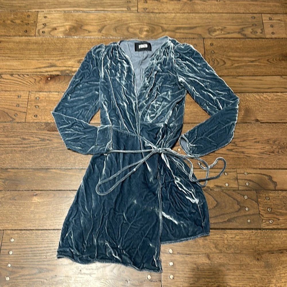 Reformation Chrissy Velvet Long Sleeve Wrap Dress Blue - Picture 1 of 5